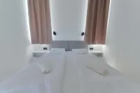 빌라 올리버 잘라카로스  호텔