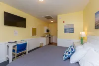 Topsail Shores Inn Hotel di North Topsail Beach
