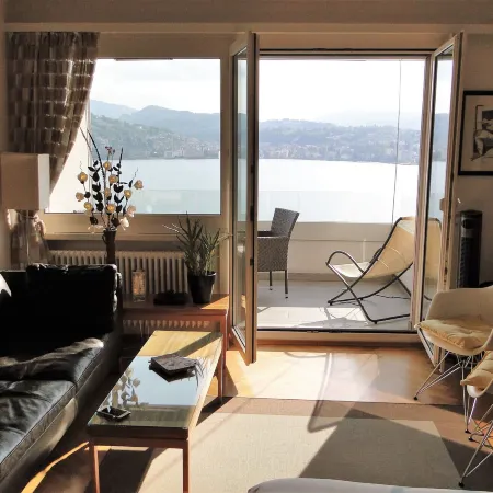 Breathtaking View for a Romantic Stay