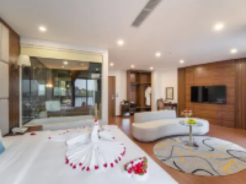 Paddington Hotel Halong Bayview Hotels near Ha Long Bay