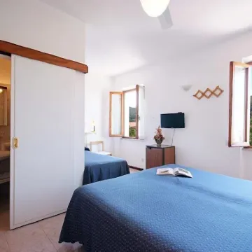 Hotel Anselmi Hotels near Poggio