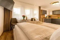 Villa Gloria Rooms & Apartments Hotel dekat Church of the Assumption of the Blessed Virgin Mary
