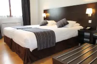 Logis Hotel Restaurant de l'Abbaye Các khách sạn ở Paucourt