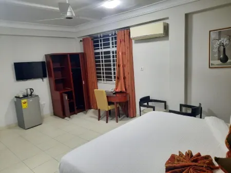 Efua Anoah Hotel & Apartment