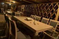 Hotel Guglux &Wine Cellar Hotels in Telavi