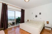 Apartments Nikolina