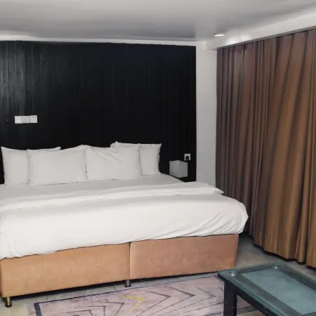 Royal Crest Hotel and Suite