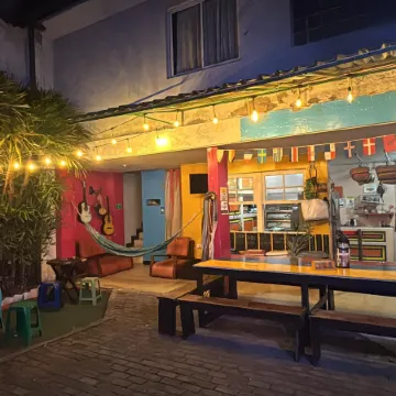 The Pelican Larry Hostel