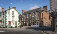 The Royal Oak Hotel, Welshpool - the Coaching Inn Group Hotels in Llanfyllin