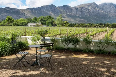 Auberge Clermont Hotels near First South African Perfume Museum