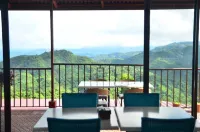 West 35 Eco Mountain Resort Hotel di Kota Toledo