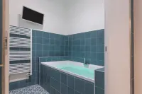 Filia Solis - Old Town Suites & Spa - Bathtub