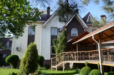 アジアマウンテンズ のホテル