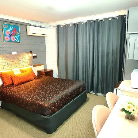 Goldrush Motel Young CBD