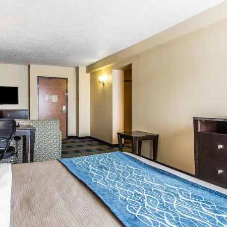 Comfort Inn & Suites