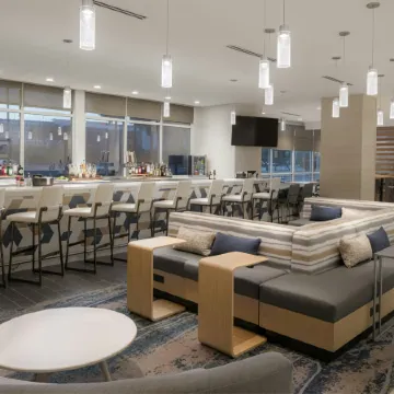 SpringHill Suites Tampa Downtown Отели рядом с достопримечательностью «Бейсбольный стадион Леджент Филдс»