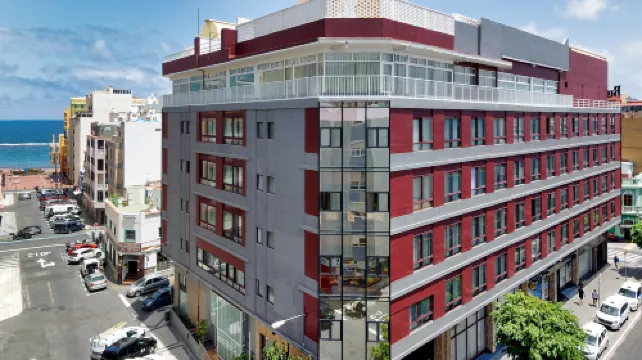 Bull Astoria Destacadas Photos