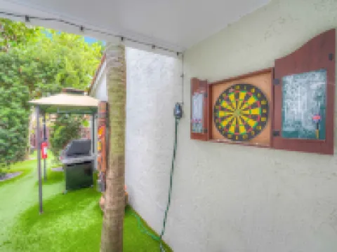 Sunny Florida Escape: Private Heated Pool, Hot Tub, Putting Green, Beach Nearby! Hotels in Lighthouse Point