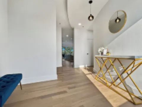 Luxury 2Bed w/ Amazing Views Hotels in Cornelius