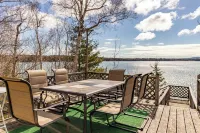 Charming Acadia beachfront cottage, close to Acadia National Park & Bar Harbor.
