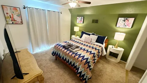 Sequoia Forest River House. River at the backyard, Up to 10 guests Hotels in Springville