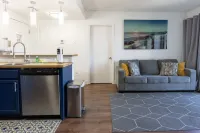 Spacious Accommodations with Gated Community and Patio - Stunning Oasis Hotels in Orange County