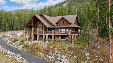 Expansive Deck, Hot Tub, and Theater Room - Luxury Mountain Haven