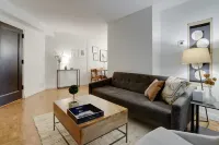 Solar Powered with Modern Amenities - Charming Eco-Friendly Haven فنادق في 