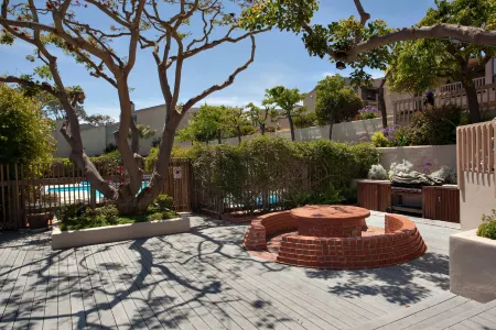 Unobstructed Ocean Views and Resort-Style Amenities - Gorgeous Coastal Retreat Отели рядом с достопримечательностью «Fletcher Cove Community Center»