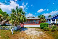 Cozy home in a quiet neighborhood steps from the beach and close to attractions Hotel a Laguna Beach