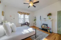 Cozy Outdoor Space and Fast Wifi - Charming Affordable Retreat