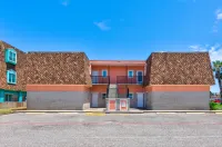 Communal Pools and Beach Walk Access - Charming Island Retreat