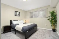 2 bed on 4th St and 15th Ave Hotel a 