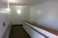 溫德姆速8 - 拉瑟姆/奧爾巴尼機場 萊瑟姆住宿飯店