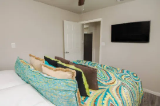 Casita Del Lago Azul (Lakeside Escape at Casita del Lago Azul)