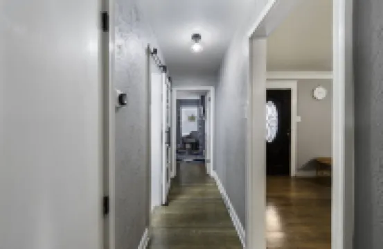 Private Hot Tub and Gourmet Kitchen - Stunning Exclusive Retreat