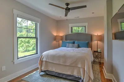 Outdoor Hot Tub and Expansive Acreage - Charming Serene Retreat Hotels in Canton