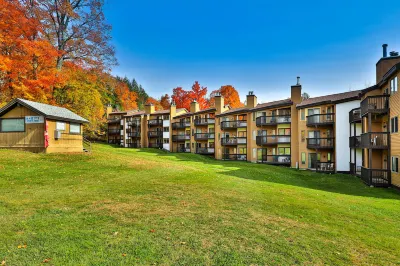 Ski-in/out condo near ski school with washer/dryer, fast WiFi, & mountain views 오키모 마운틴 리조트 주변 호텔