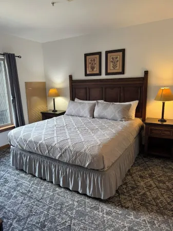 Shared Roof Top Hot Tub Silver Mtn Adjoining Studio Also Available Separately