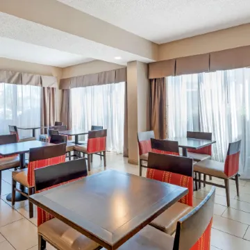 Comfort Inn Elizabeth City Near University Отели в г. Паскуотанк