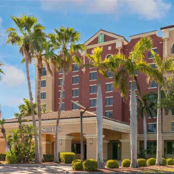 Embassy Suites by Hilton Fort Myers Estero Hotels near Coconut Point
