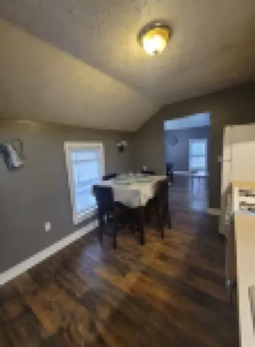 King Bed Downtown Sparrow Hospital