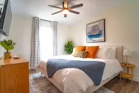 Beautiful Home with Cozy Living and Kitchen - Charming Tranquil Haven Hotels in Vermilion