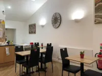 Fir Tree Barn Hotels in Carlton