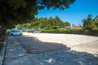 Mouikis Sun Village - parking