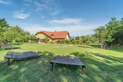 Panorama B&B Hotels in Jirsovci