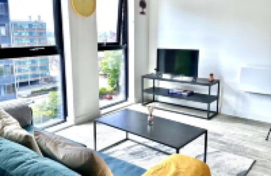 可睡4人的中央套房 - 城市景觀和停車位