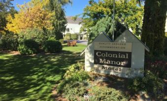 Colonial Manor Motel