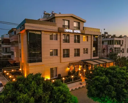 ロペラ デラックス ホテル エドレミトのホテル