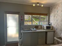 Room-Cozy Crner, Home Away from Home, ne Hotels in Saldanha